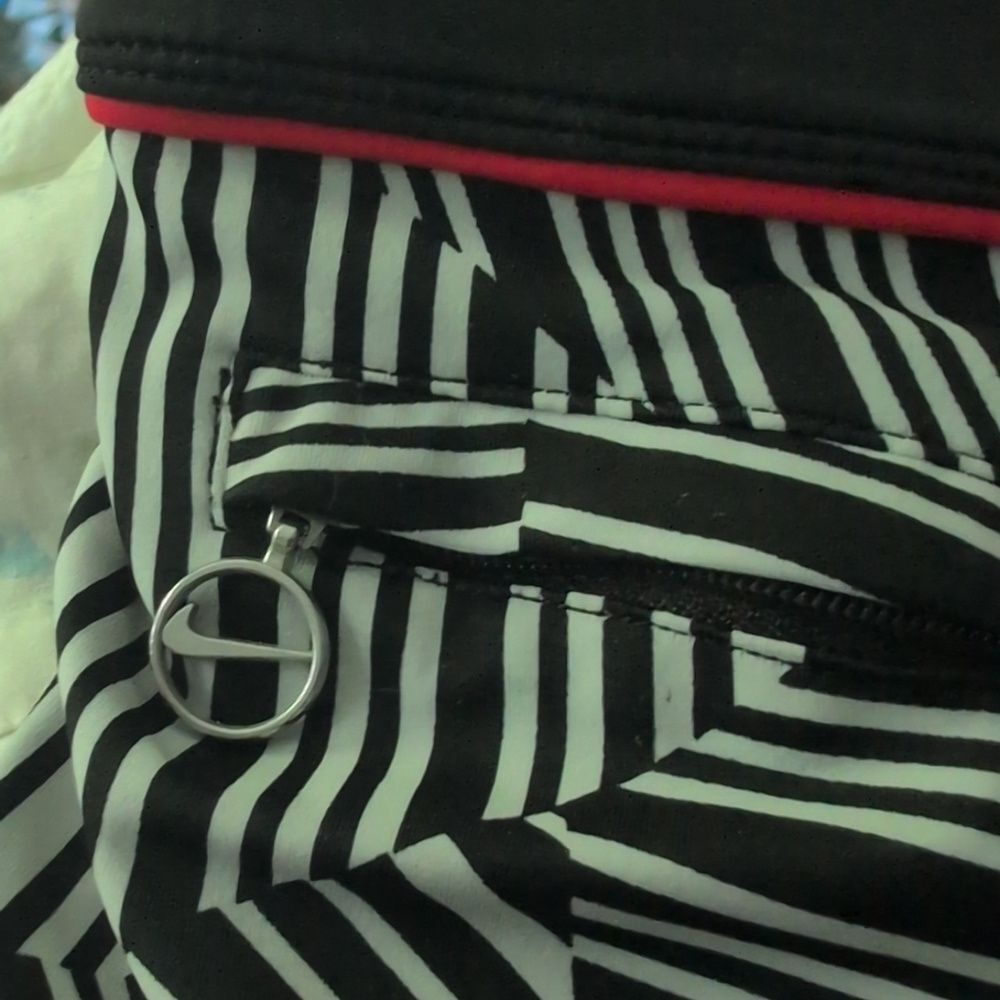 Nike Womens Black White Red Print Nylon Shorts Size Medium - Picture 3 of 5